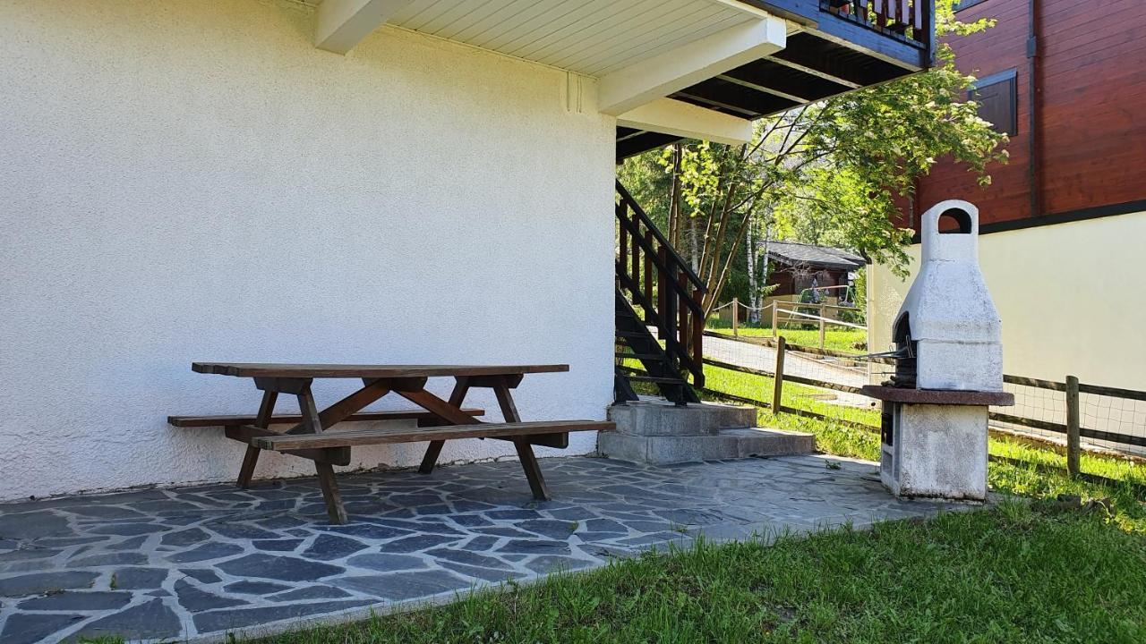 Chalet Les Sorbiers: Pyrenees Retreat With Garden And Access